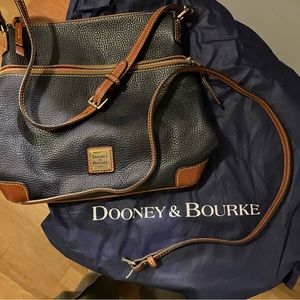 Dooney& Bourke Navy classic crossbody with dust bag.